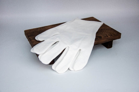 White Cotton Gloves (two pairs)